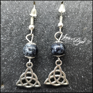 Boucles d'oreilles Triquetra