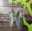 Boucles d'oreilles Plumes et Triquetra